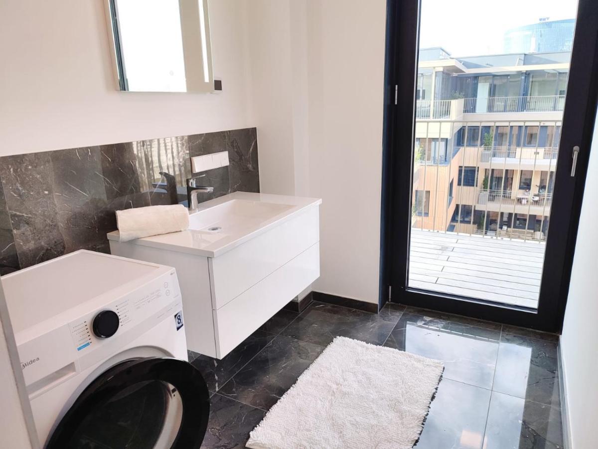 Panorama Apartment Vienna - Free Parking, Sauna & Fitness Eksteriør billede