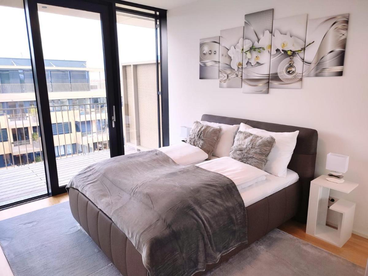 Panorama Apartment Vienna - Free Parking, Sauna & Fitness Eksteriør billede