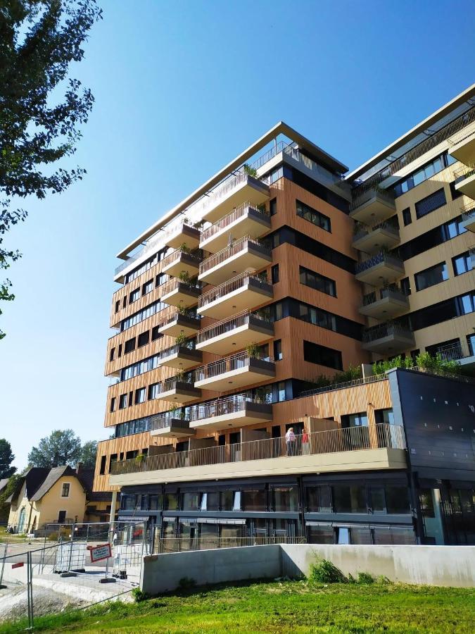 Panorama Apartment Vienna - Free Parking, Sauna & Fitness Eksteriør billede